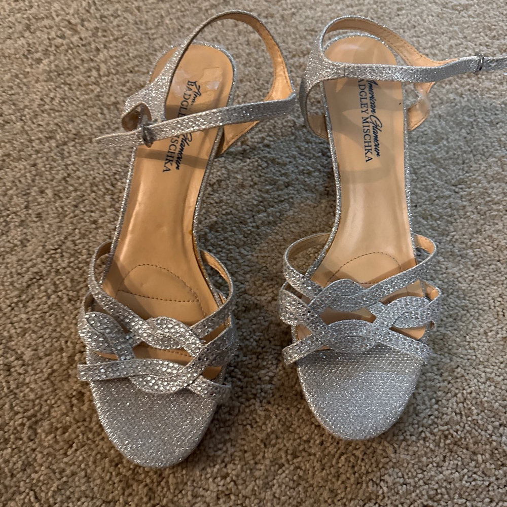 Women's American Glamour Badgley Mischka 8.5 Silver Glitter Heels